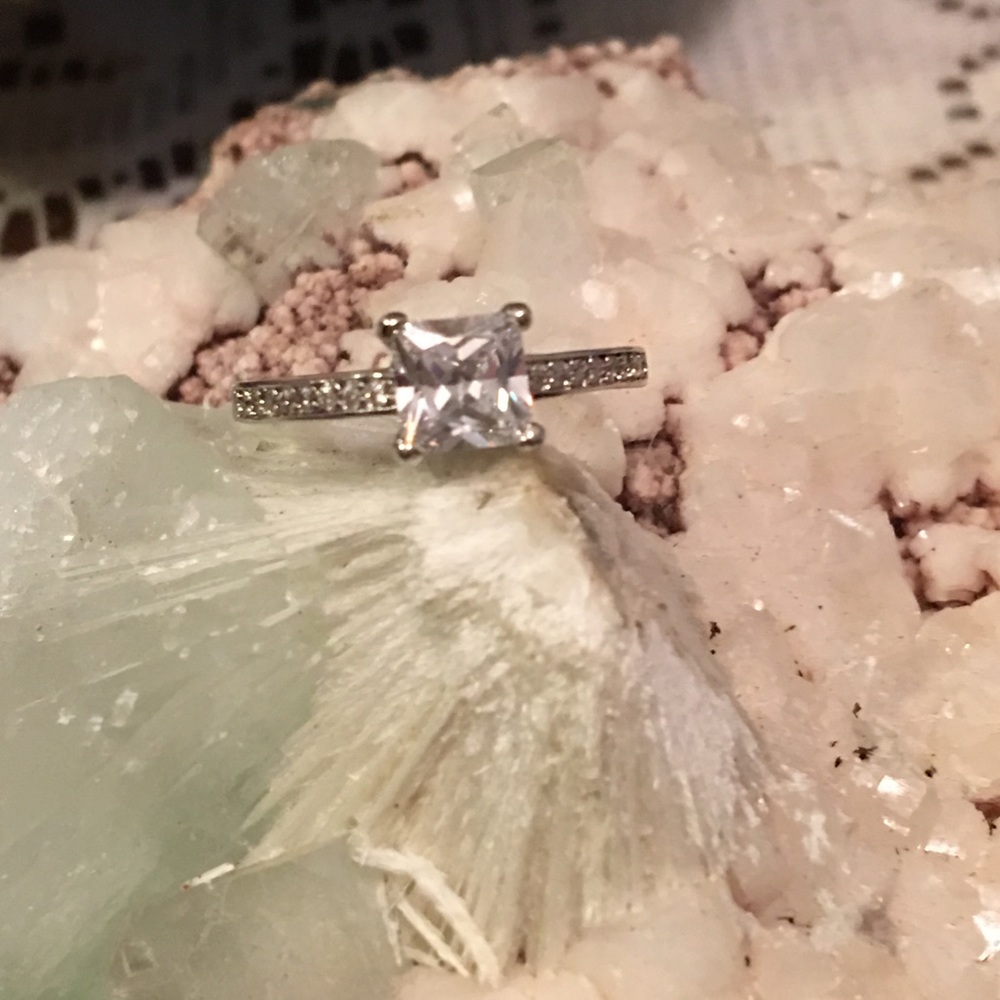 💋💋Princess Cut Sterling Silver Engagement💋💋 - Picture 2 of 7